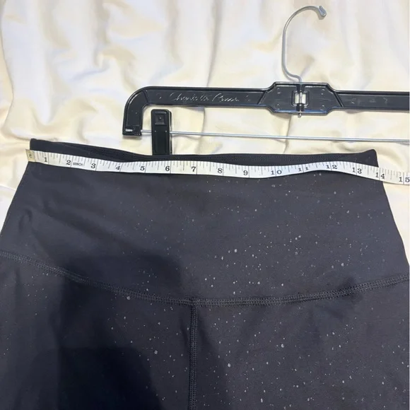 Beyond Yoga ALLOY OMBRE Midi Yoga Leggings – Black Foil Speckle - Picture 11 of 12